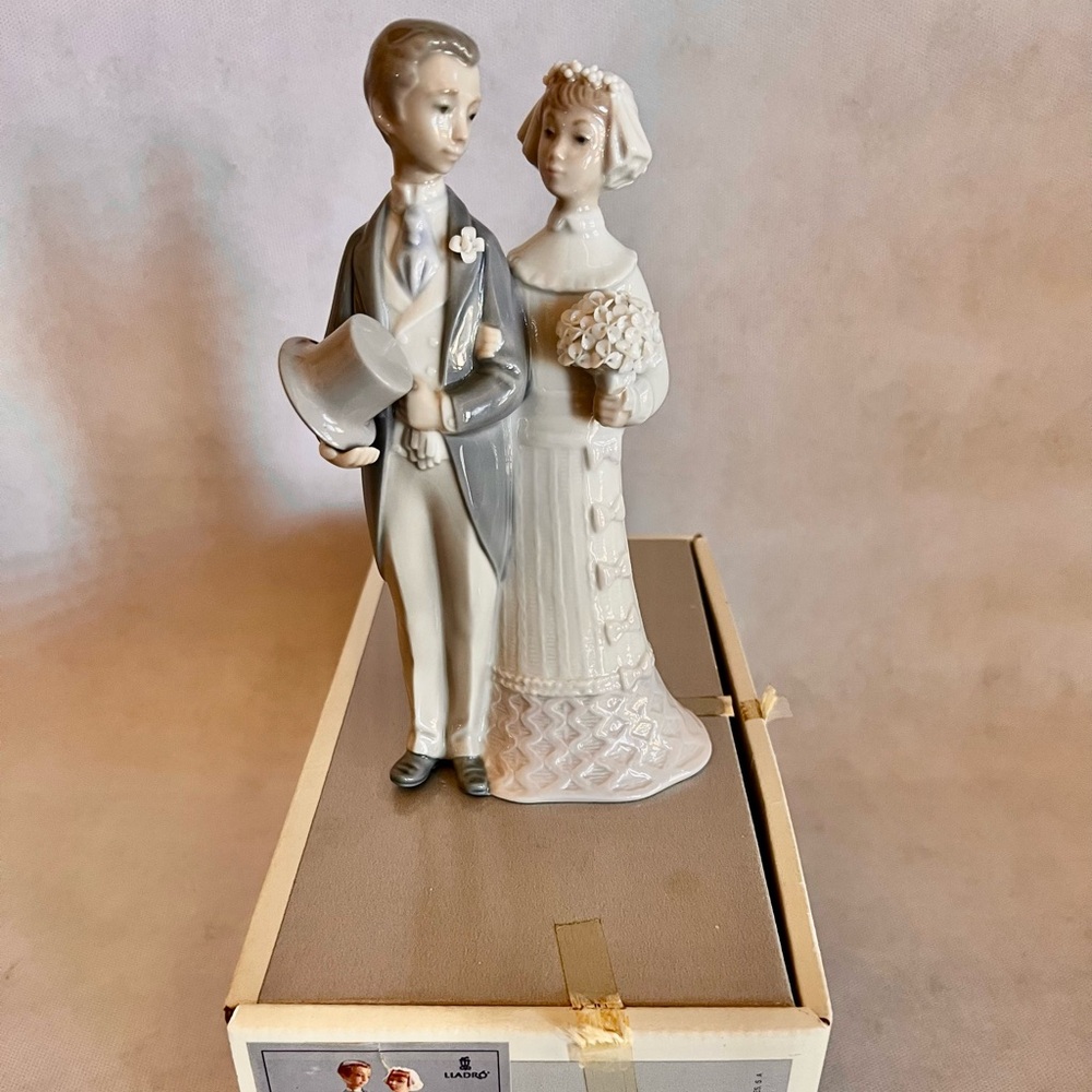 Lladro Bride & Groom Figurine 4808 Rare Vintage Cake Topper with box Retired